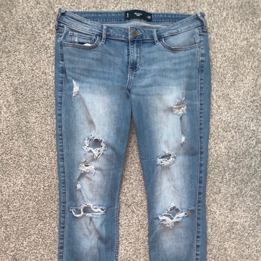 Cropped Hollister light washed jeans